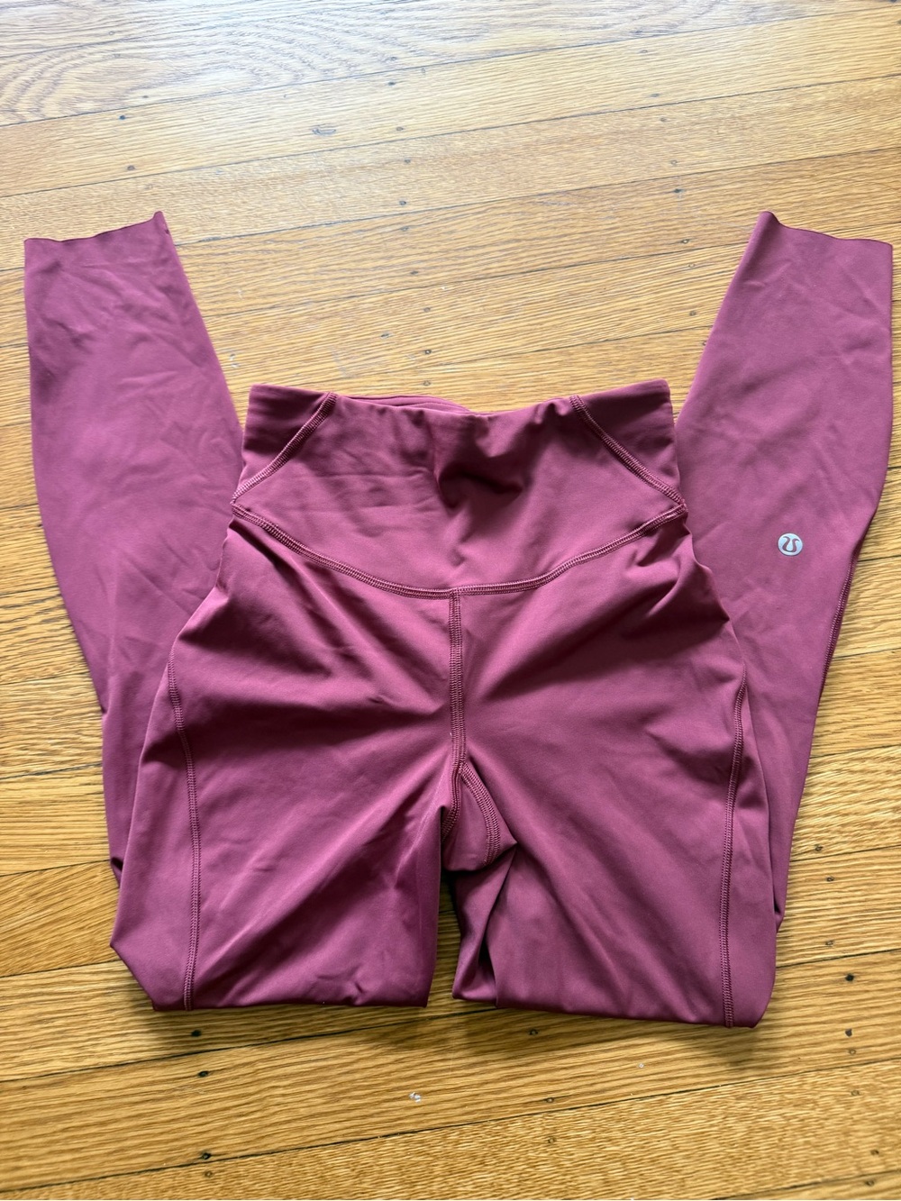 ✨ Like New Lululemon Base Pace High Rise in Red Maroon ✨ - Picture 3 of 4